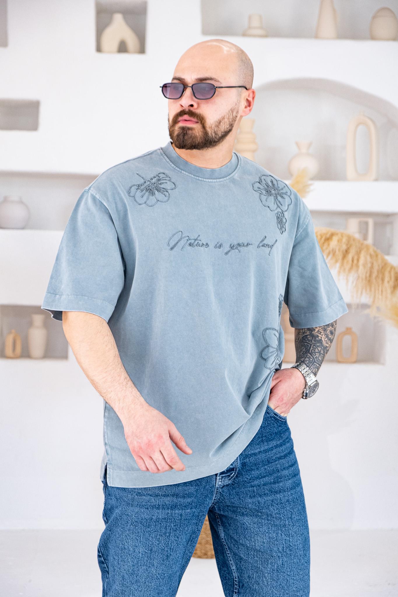 Nakışlı ve Sırtı Parça Detaylı Yıkamalı OversizeT-Shirt (TSG72)