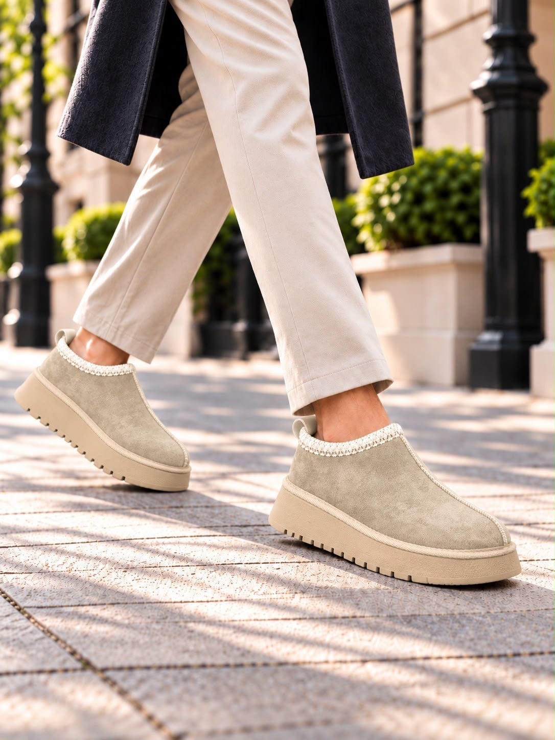 Süet Dokulu Kalın Taban Erkek Slip-On Ayakkabı (AYKK24)