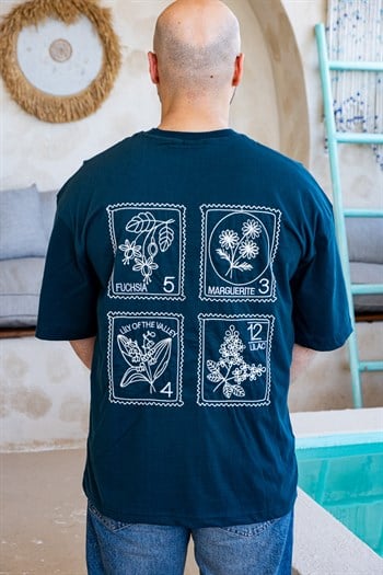 Botanik Pul Detaylı Sırt Baskılı Oversize T-Shirt (TSM80)
