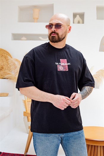 Far From Basic Halı Desen Yamalı Oversize Bisiklet Yaka T-Shirt (TSS85)