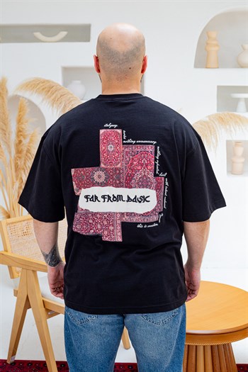 Far From Basic Halı Desen Yamalı Oversize Bisiklet Yaka T-Shirt (TSS85)
