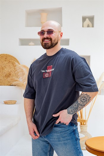 Far From Basic Halı Desen Yamalı Oversize Bisiklet Yaka T-Shirt (TSG85)