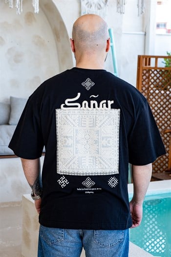 Sañar Etnik Nakışlı ve Dantel Yamalı Oversize T-Shirt (TSS81)