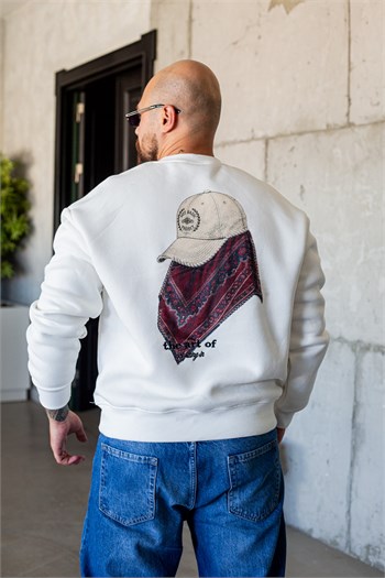 Sırt Şapka ve Bandana Nakışlı Bisiklet Yaka Sweatshirt (SVTB104)