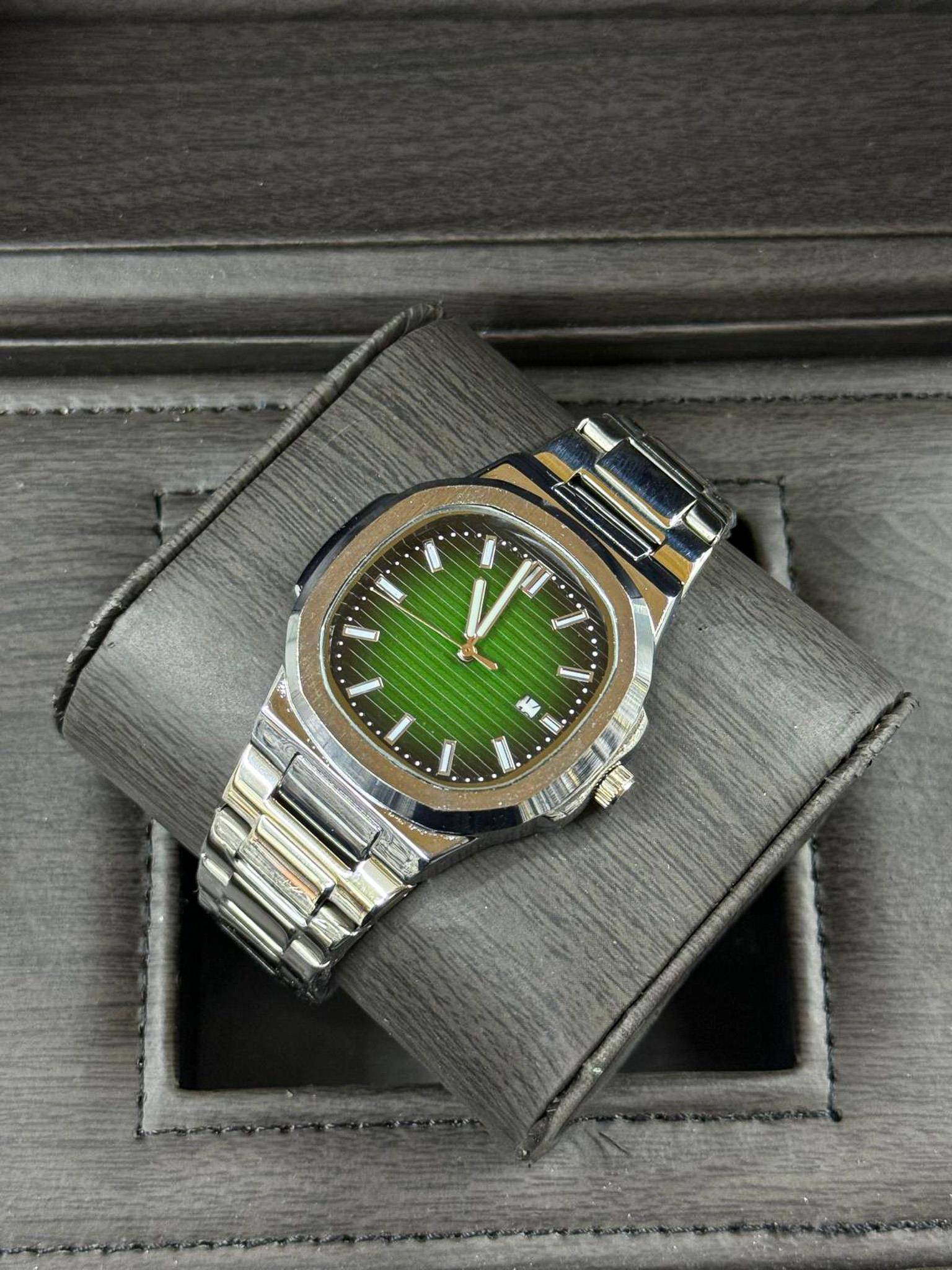 Çelik Kordon Lüks Erkek Kol Saati - Nautilus Serisi (36)