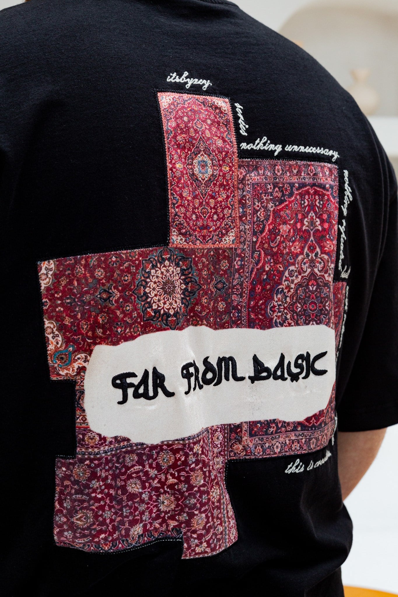Far From Basic Halı Desen Yamalı Oversize Bisiklet Yaka T-Shirt (TSS85)