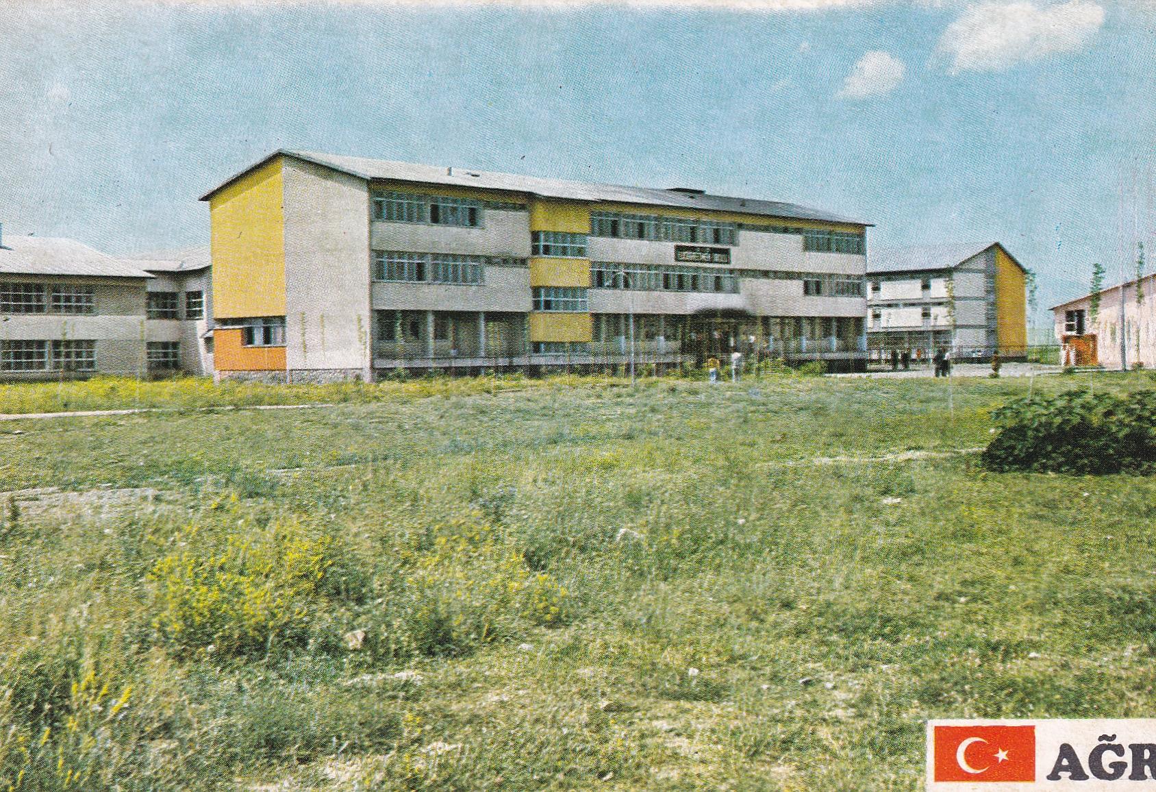 KartpostalAğrı, İlköğretmen Okulu Kartpostalı