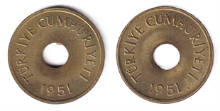 1934-1957 Dönemi Madeni Paraları1 Kuruş (1951.) Noktalı (1951) Noktasız ÇİL Takım