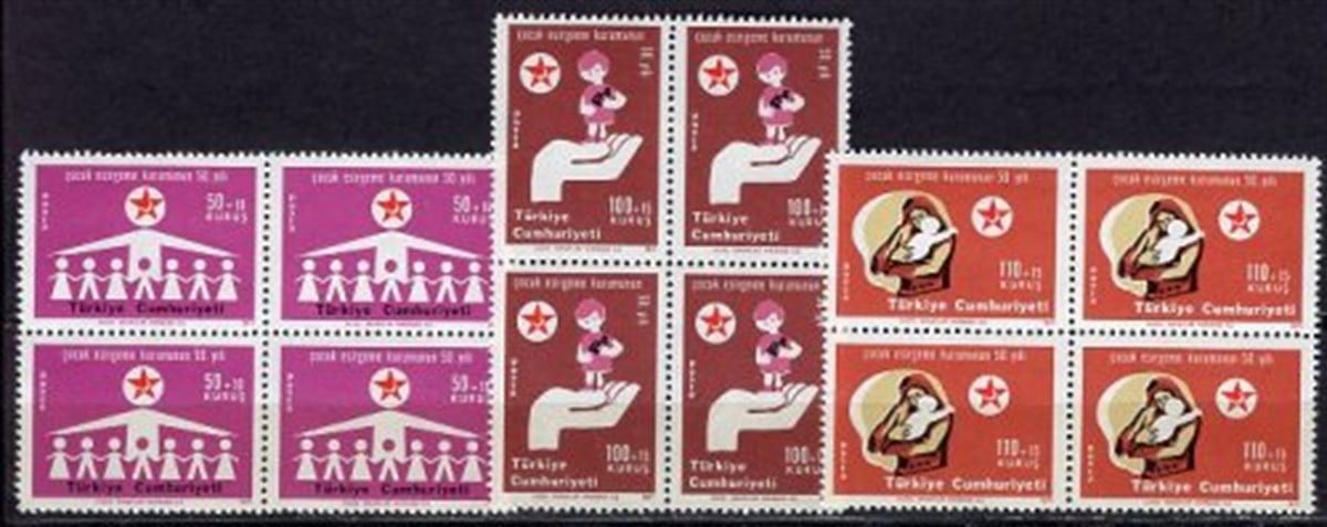 1971 ÇOCUK ESİRGEME KURUMU'NUN 50.YILI Dörtlü Blok Pul