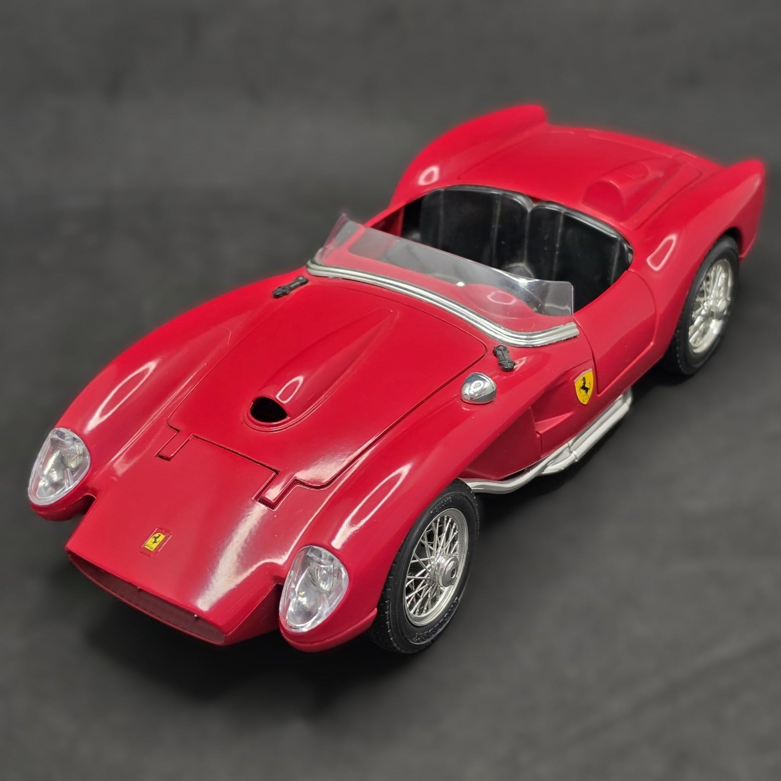 DiecastBburago 1:18 Ferrari 250 Testa Rossa (1957) Made in Italy (Vintage Diecast)