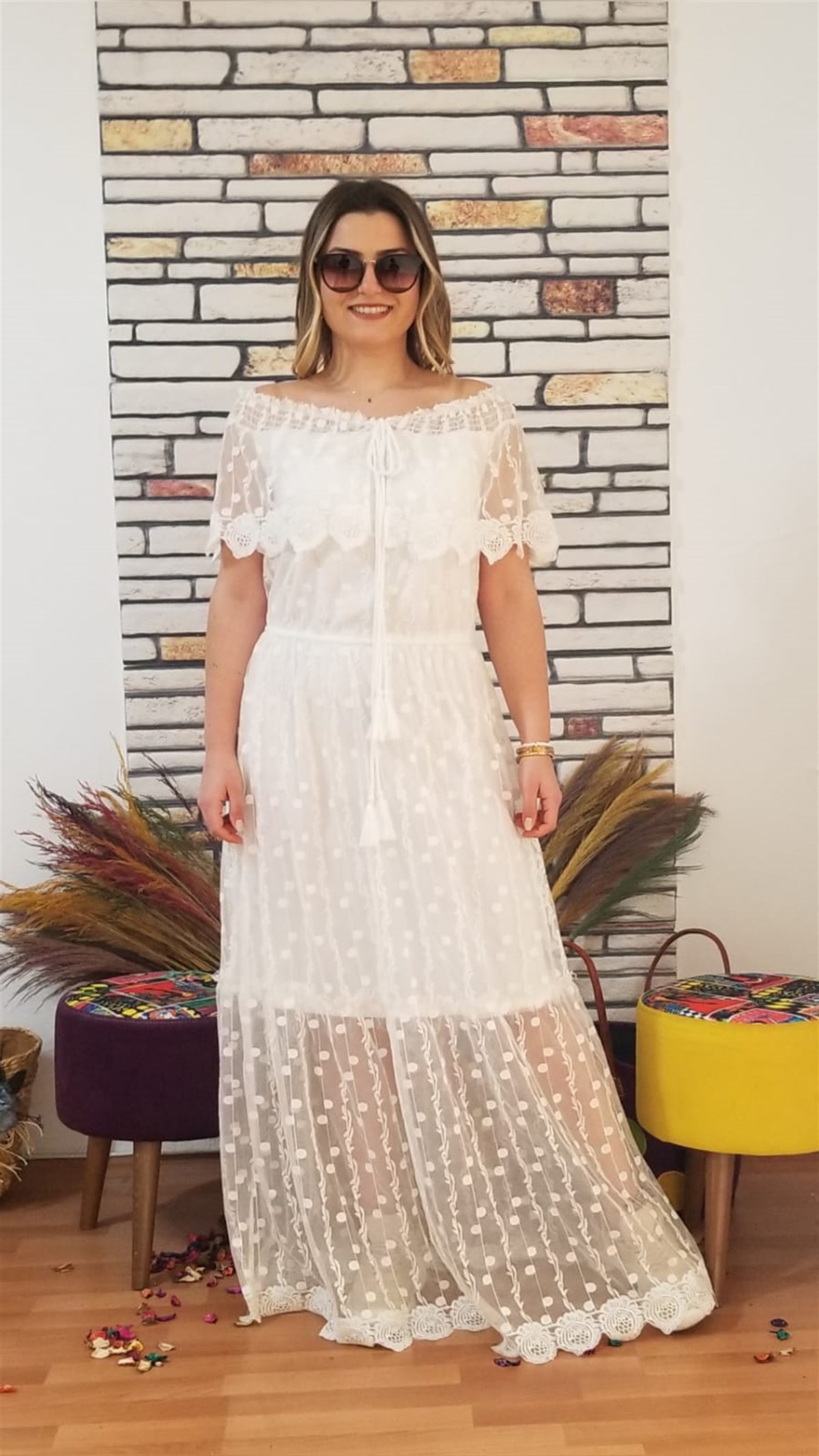 Beyaz İtalyan İçi Astarlı Elbise (Dış Çekim)