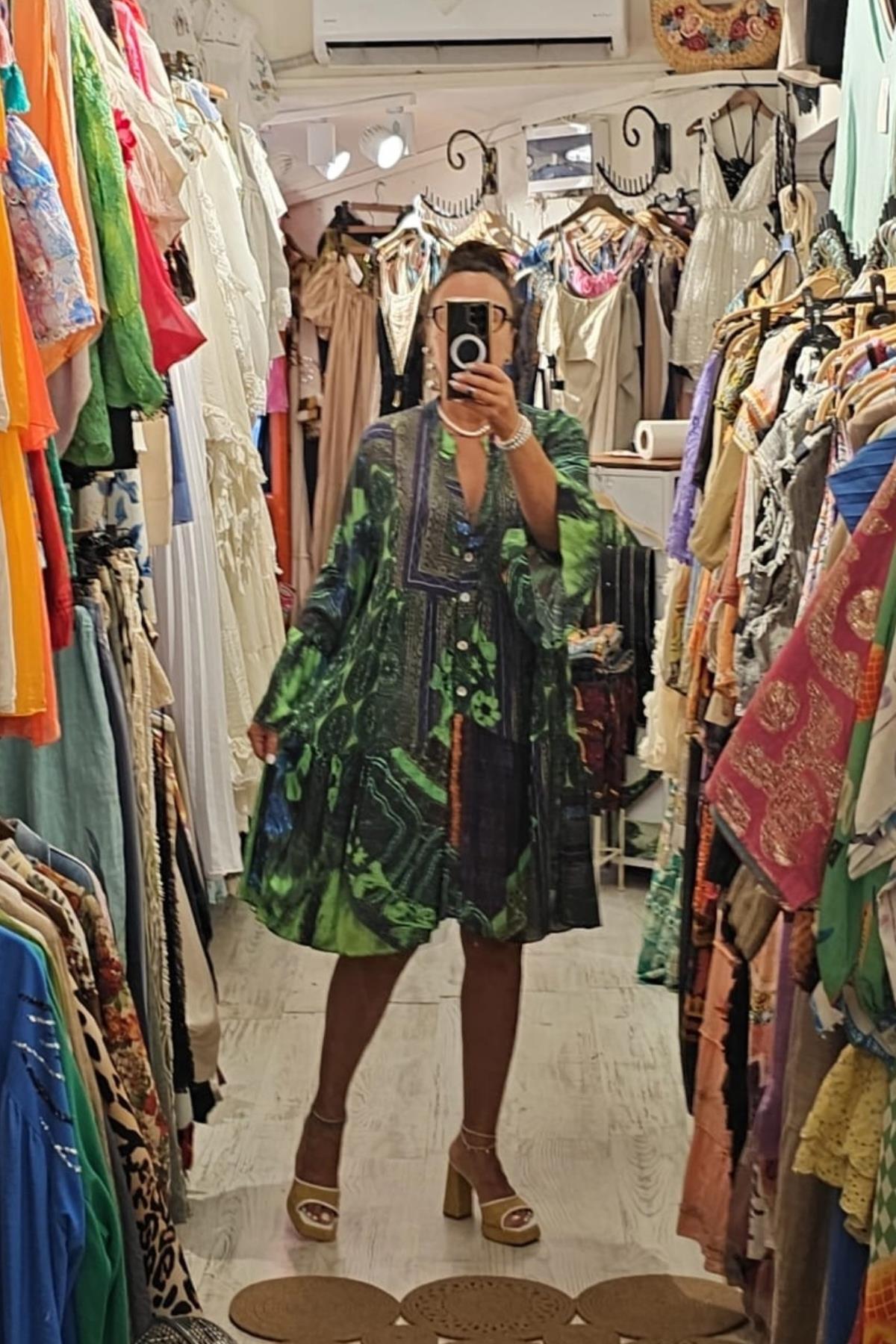 Bohem Tarzı Yarım İspanyol Kol Önden Düğmeli Salaş Elbise Renkli