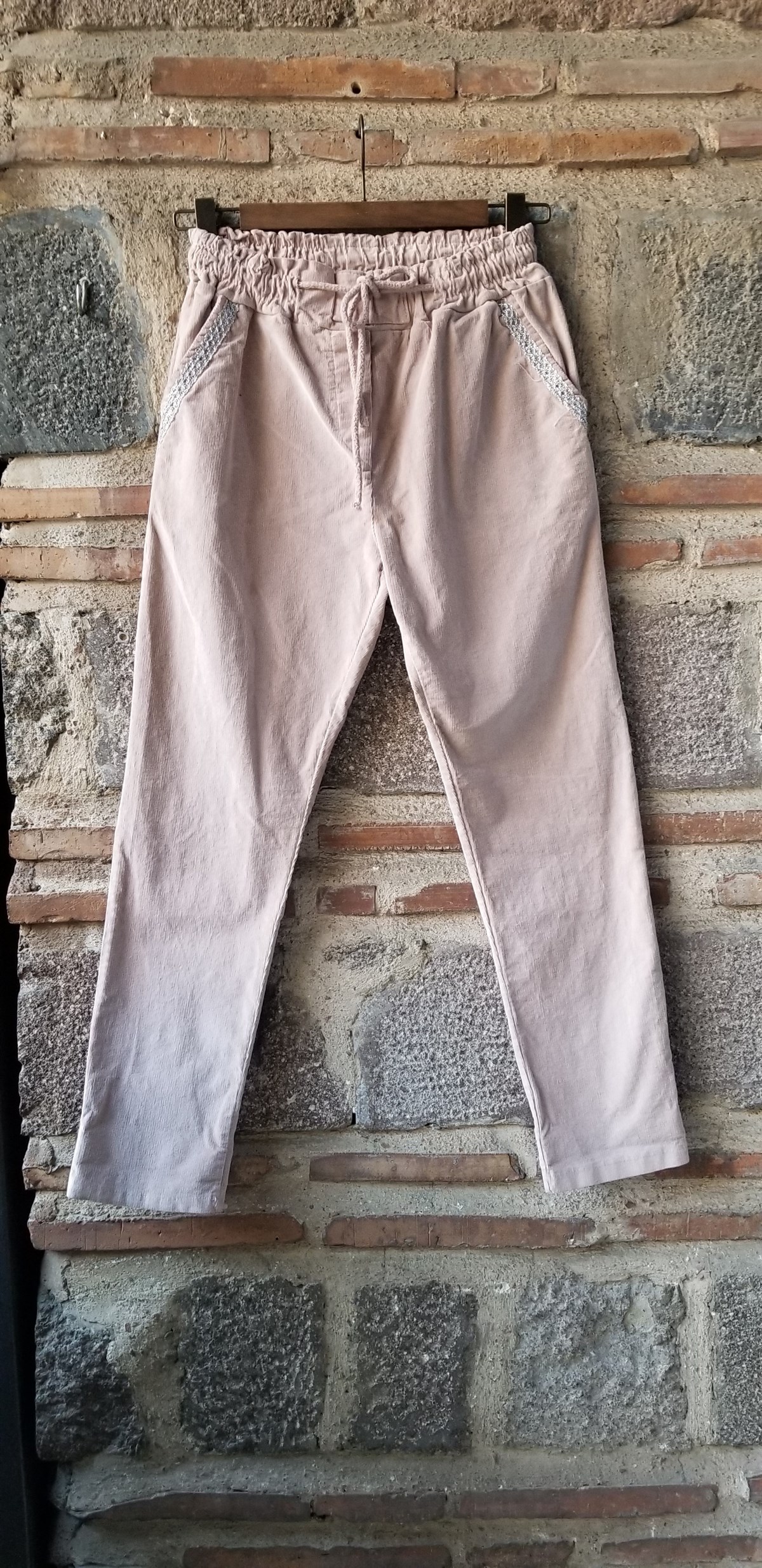 Cep Sim Detaylı Pudra Pembe Fitilli Kadife  Pantolon