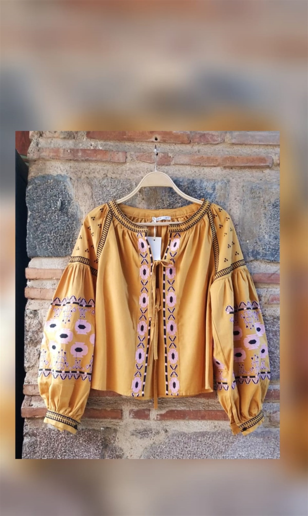 Hardal Sarısı Nakışlı Bluz