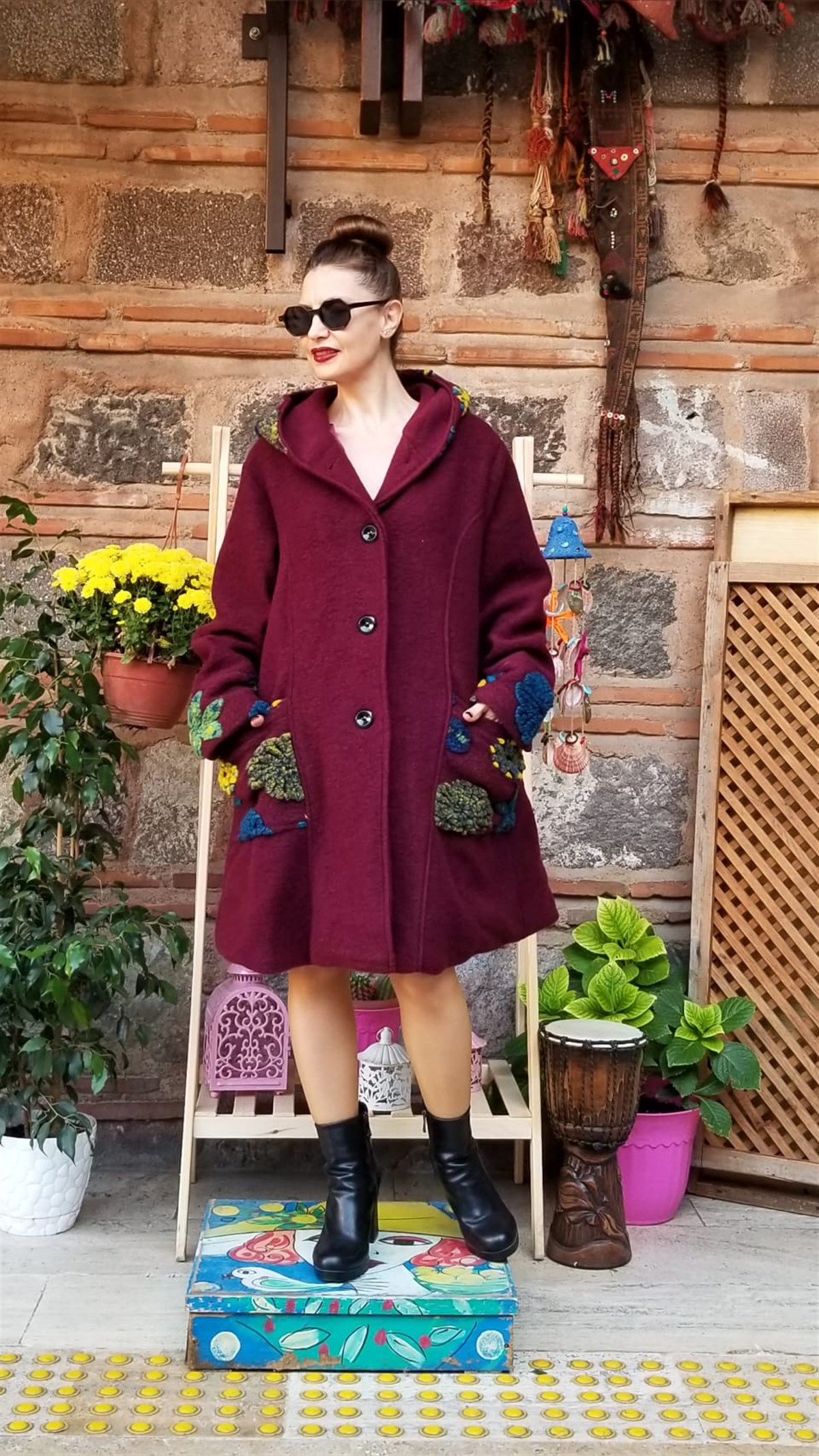 İtalyan Bordo Çiçekli İçi Astarlı Keçe Kaban