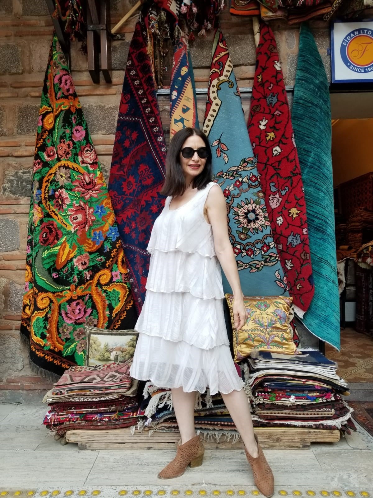 İtalyan Kat Kat Taş Rengi Elbise