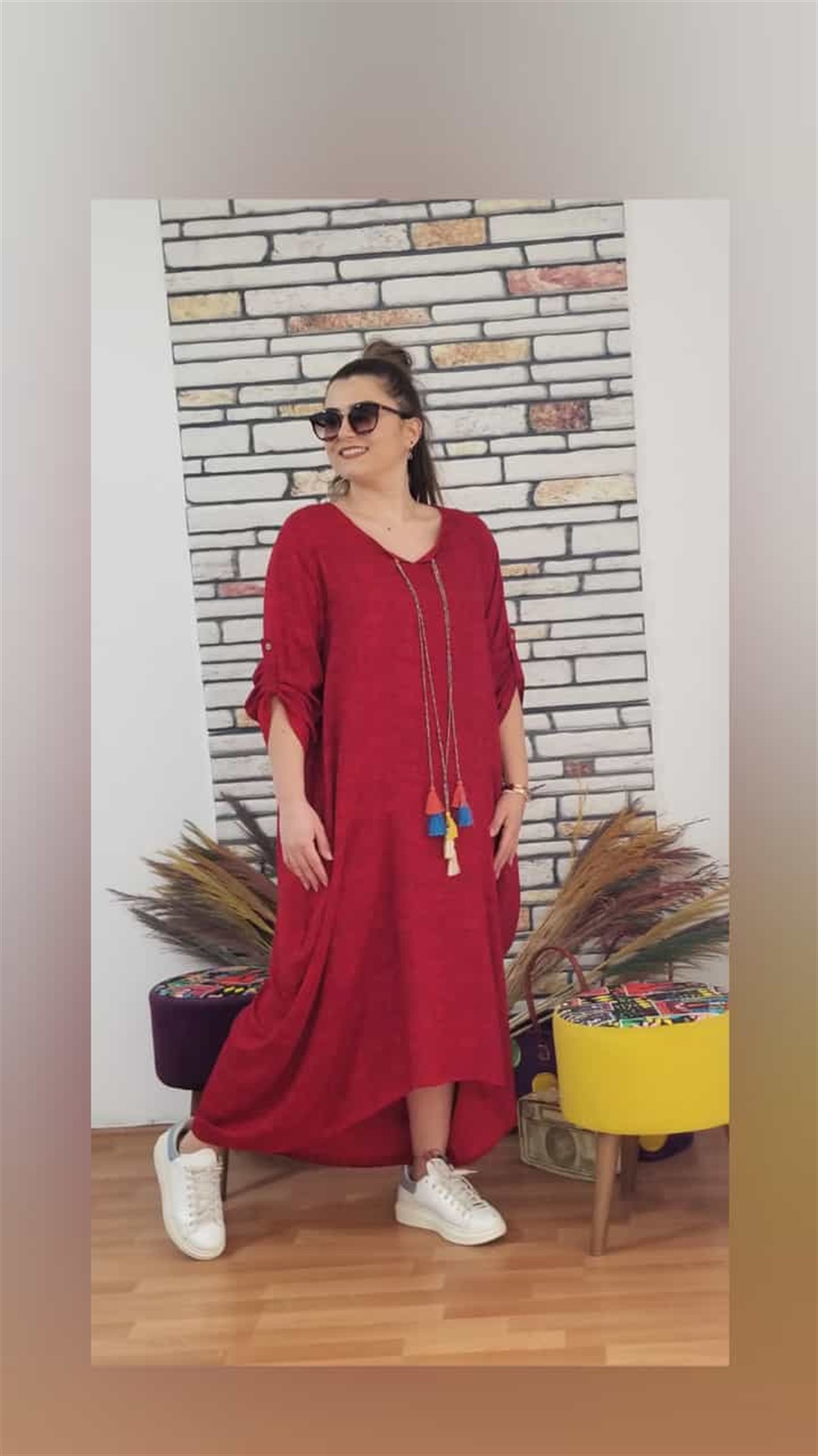 Kırmızı Çepli Elbise