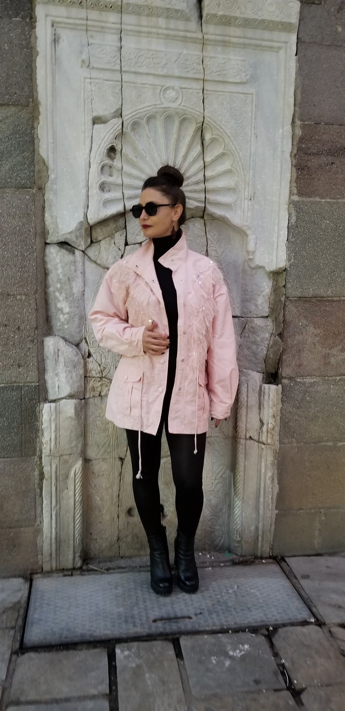 Pembe Dantelli  İthal  Trençkot