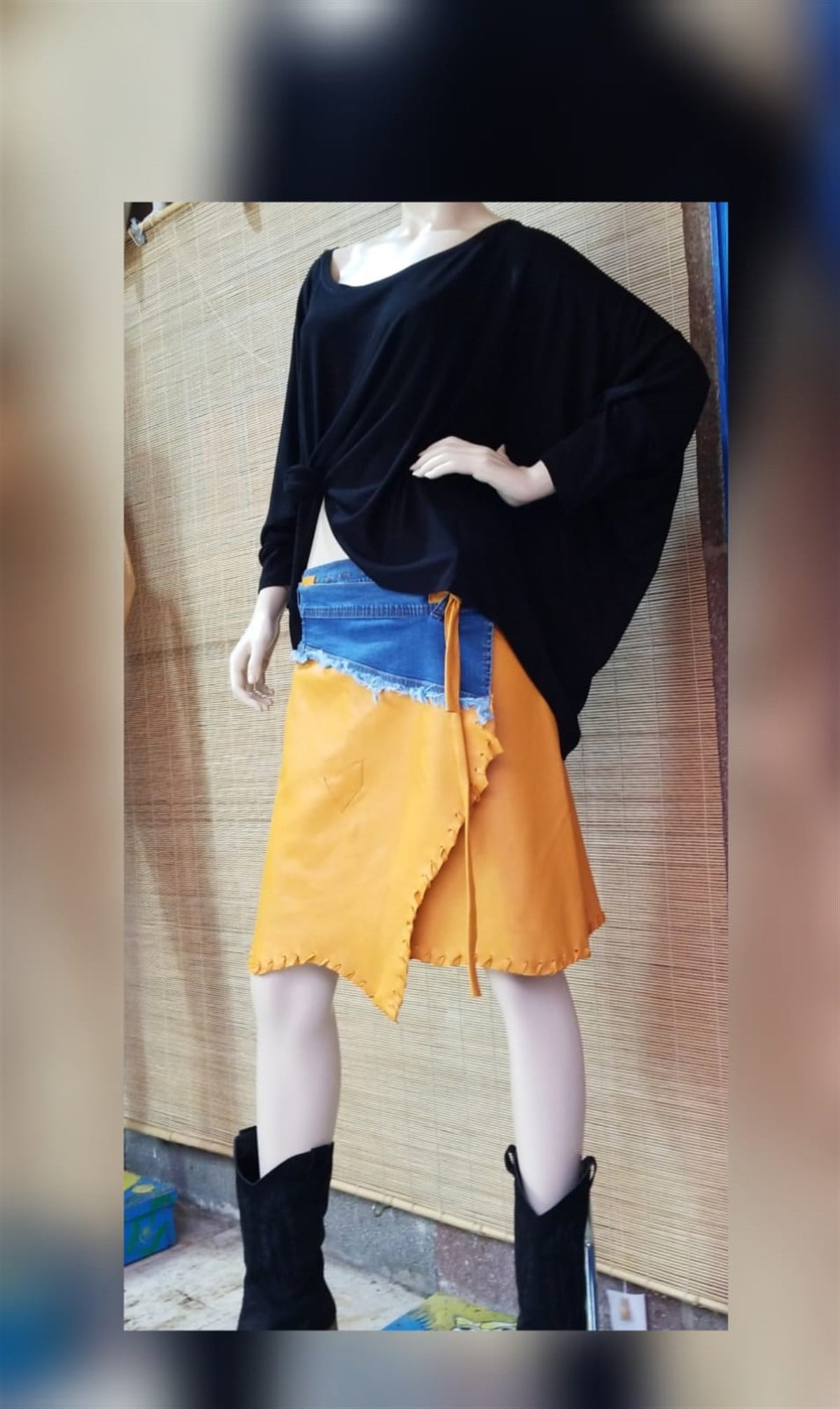 Sarı Deri Ve Kot Etek Anvelop Tarzı