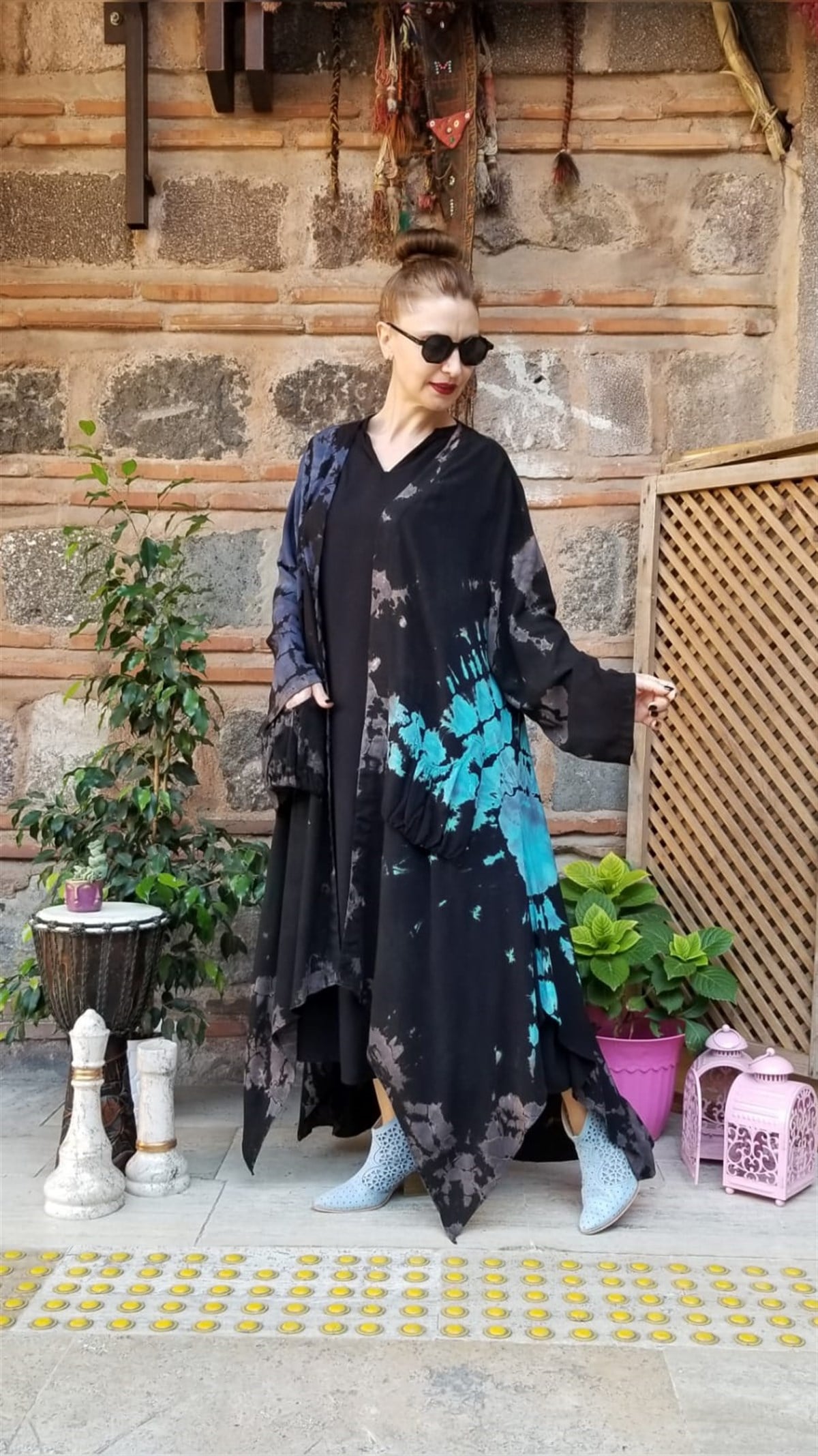 Siyah Batik Desenli Asimetrik Kaftan