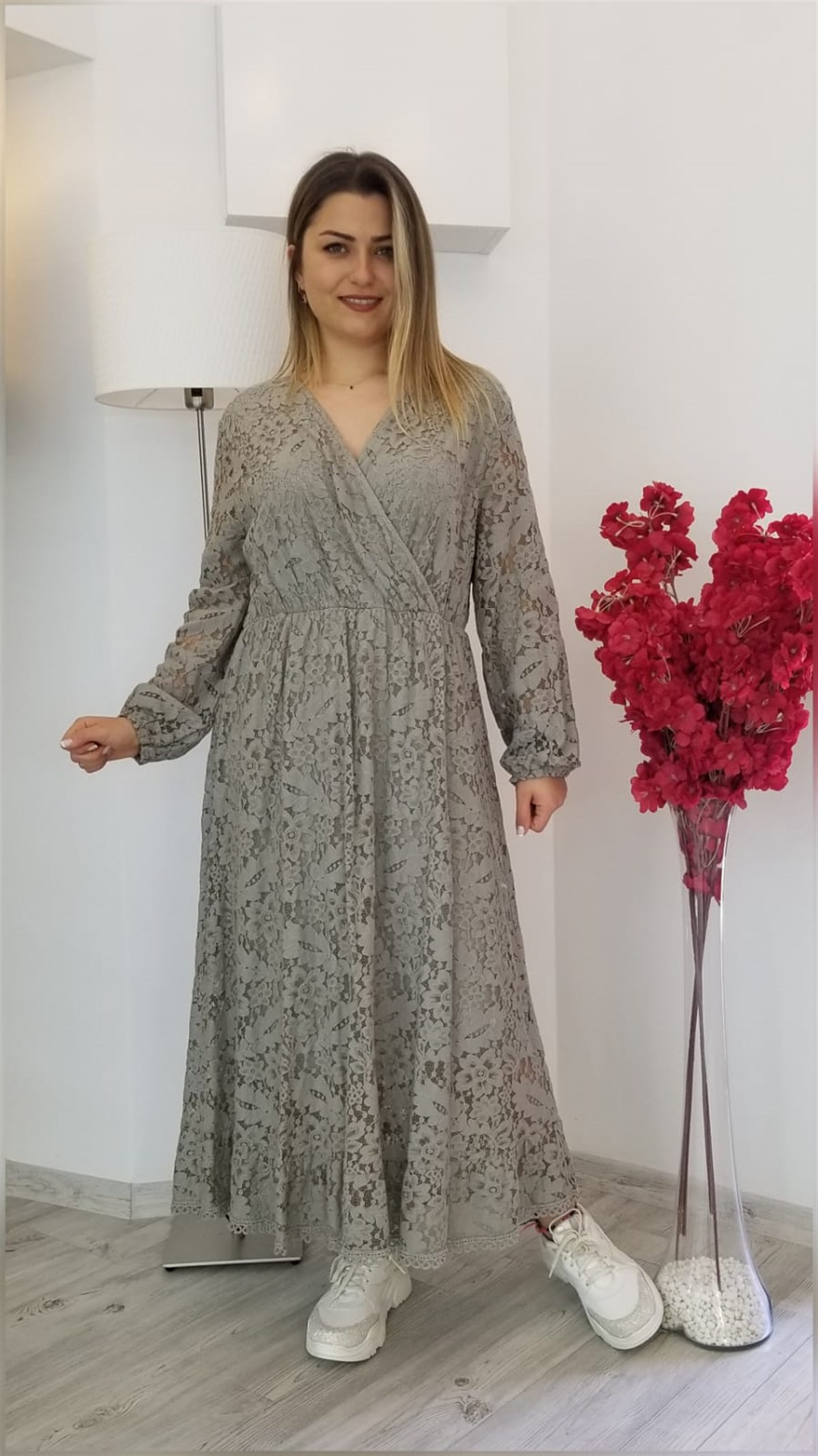 Siyah İtalyan İçi Astarlı Dantel Elbise