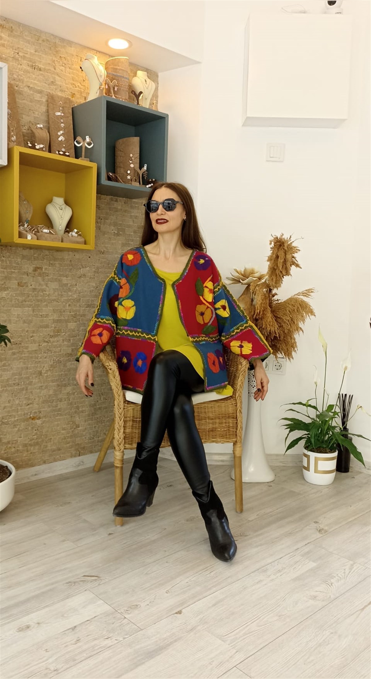  El İşi Kaşe Kumaş Keçe Detaylı Tasarım Hırka