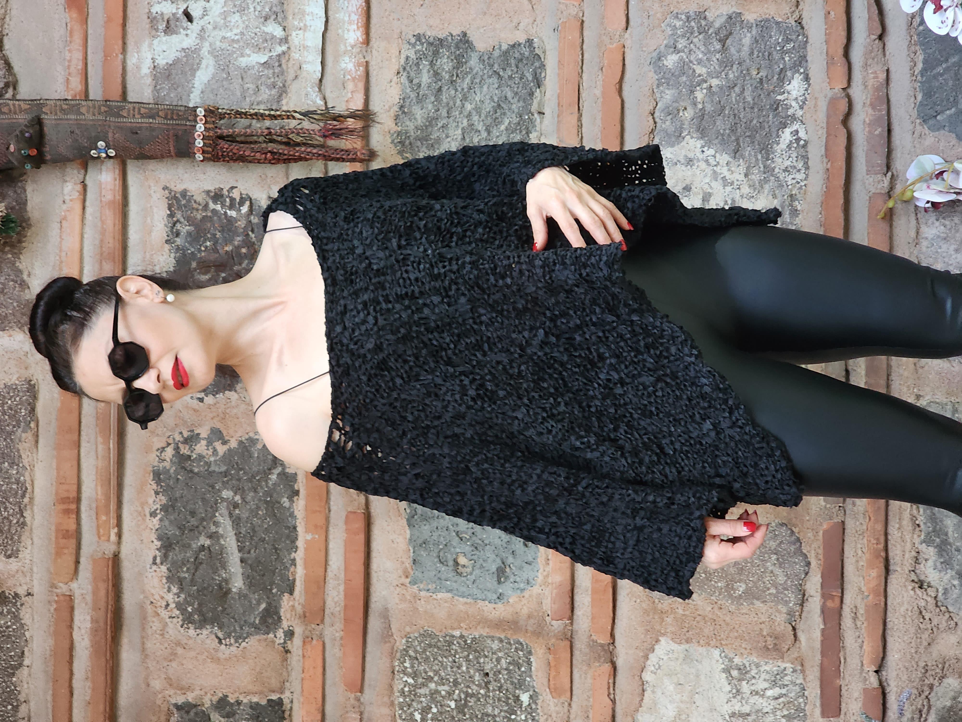  Koton ve Akrilik Karışımı Makina Örme Siyah Kazak