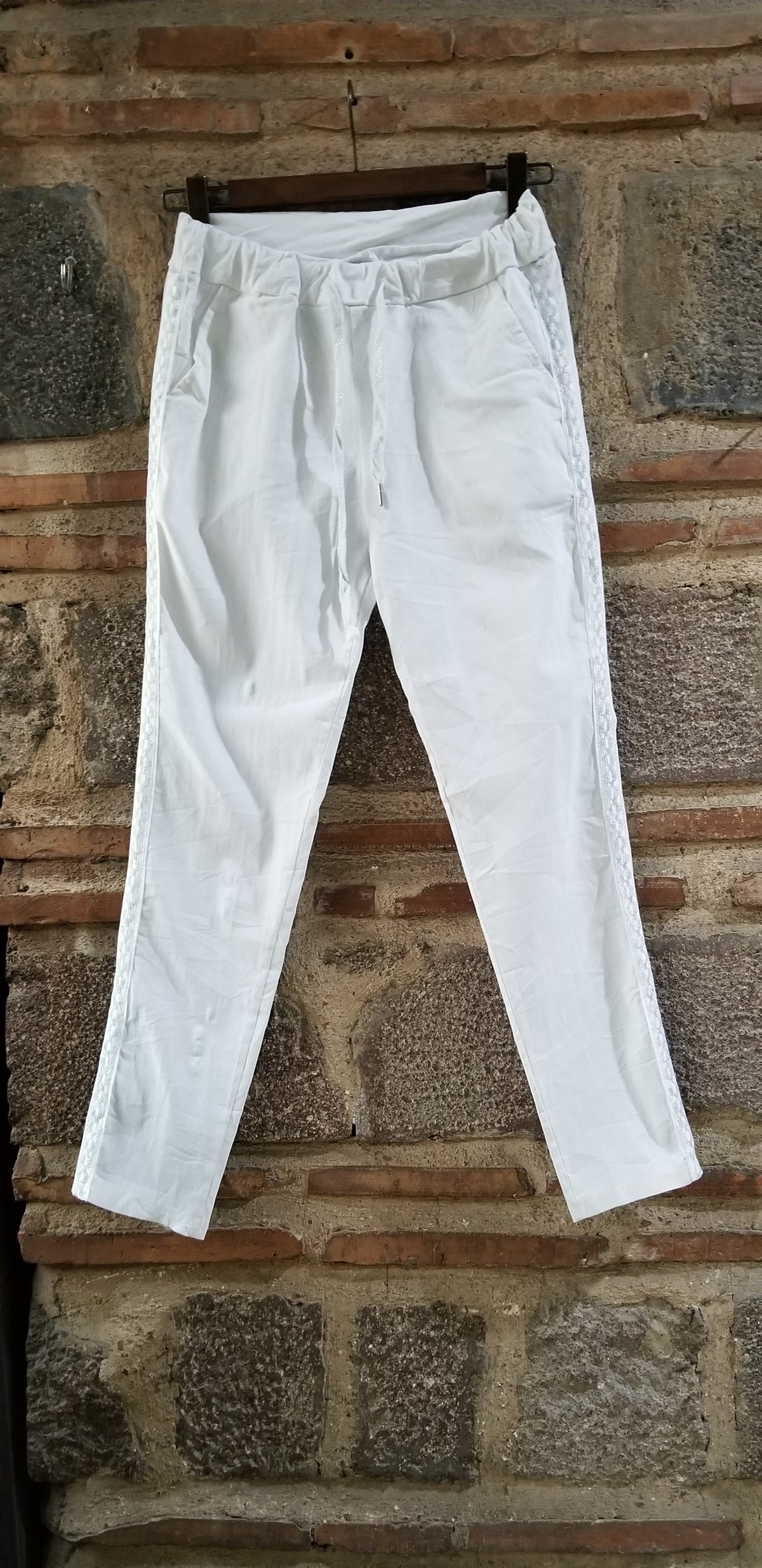  Sim Şeritli  Beyaz Pantolon 