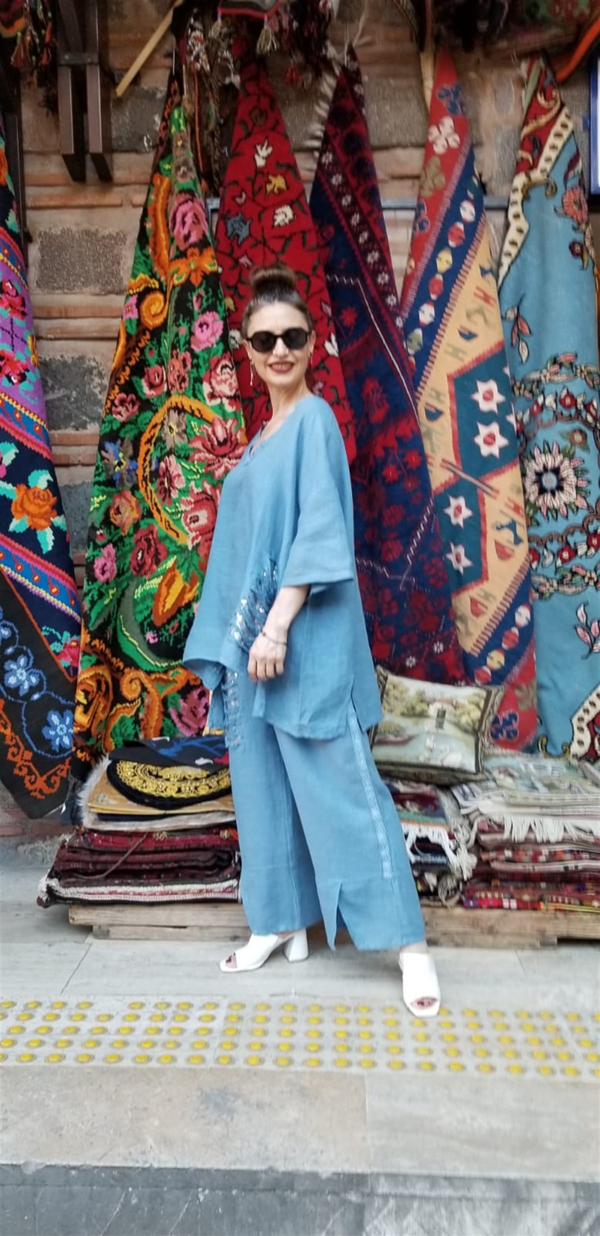 %100 İtalyan İndigo Mavi Pul Payet Detaylı Keten Takım