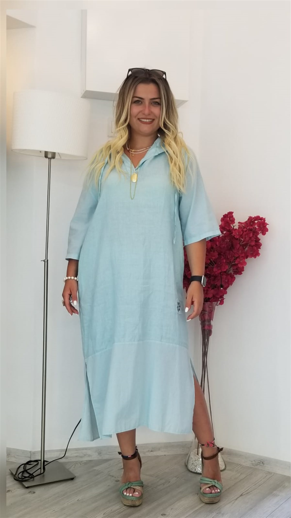 Bebe Mavisi Yanı Yırtmaçlı Kapşonlu Cep Detaylı Elbise