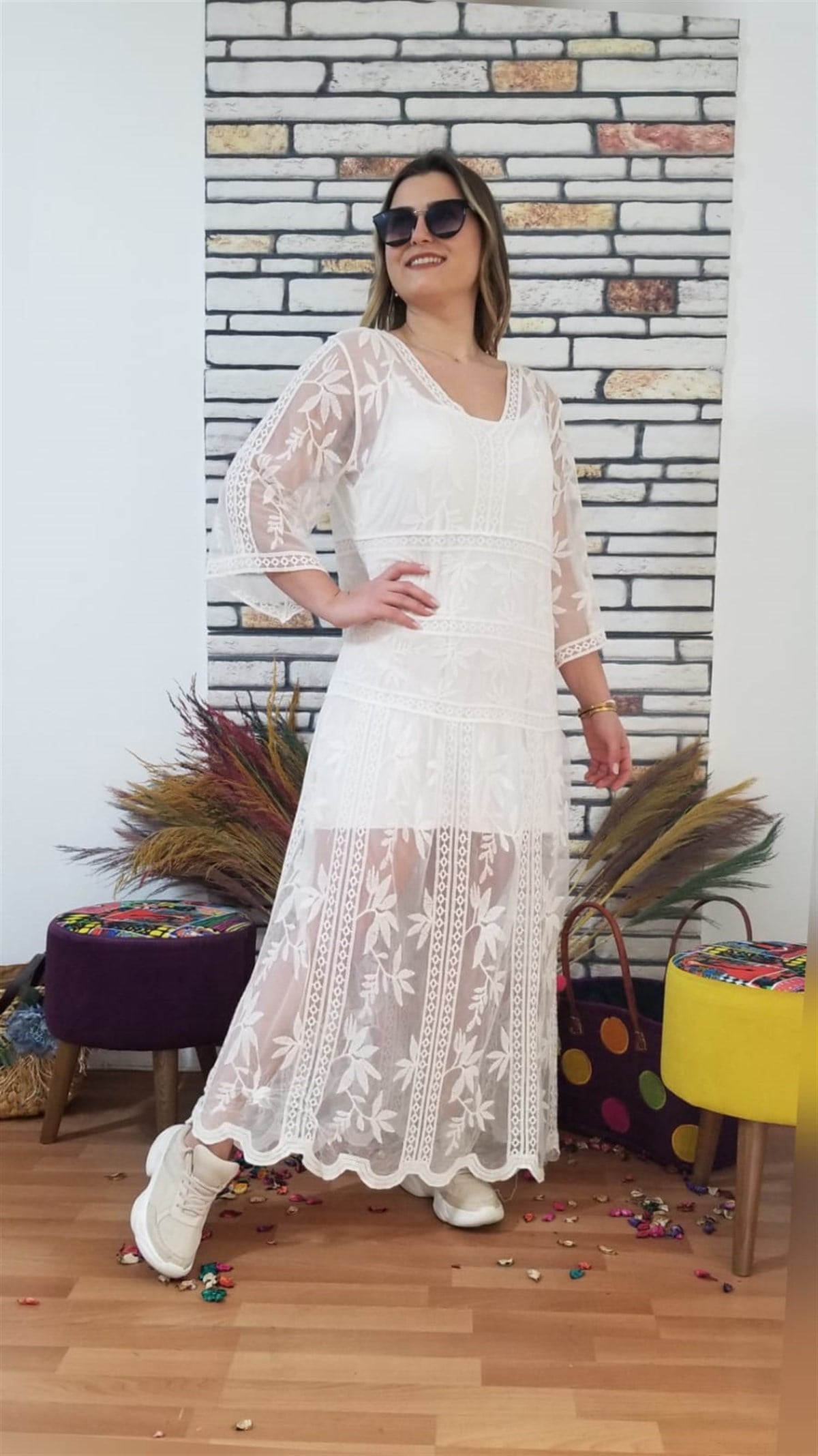 Beyaz İtalyan Dantel Kumaş İçi Astarlı Elbise