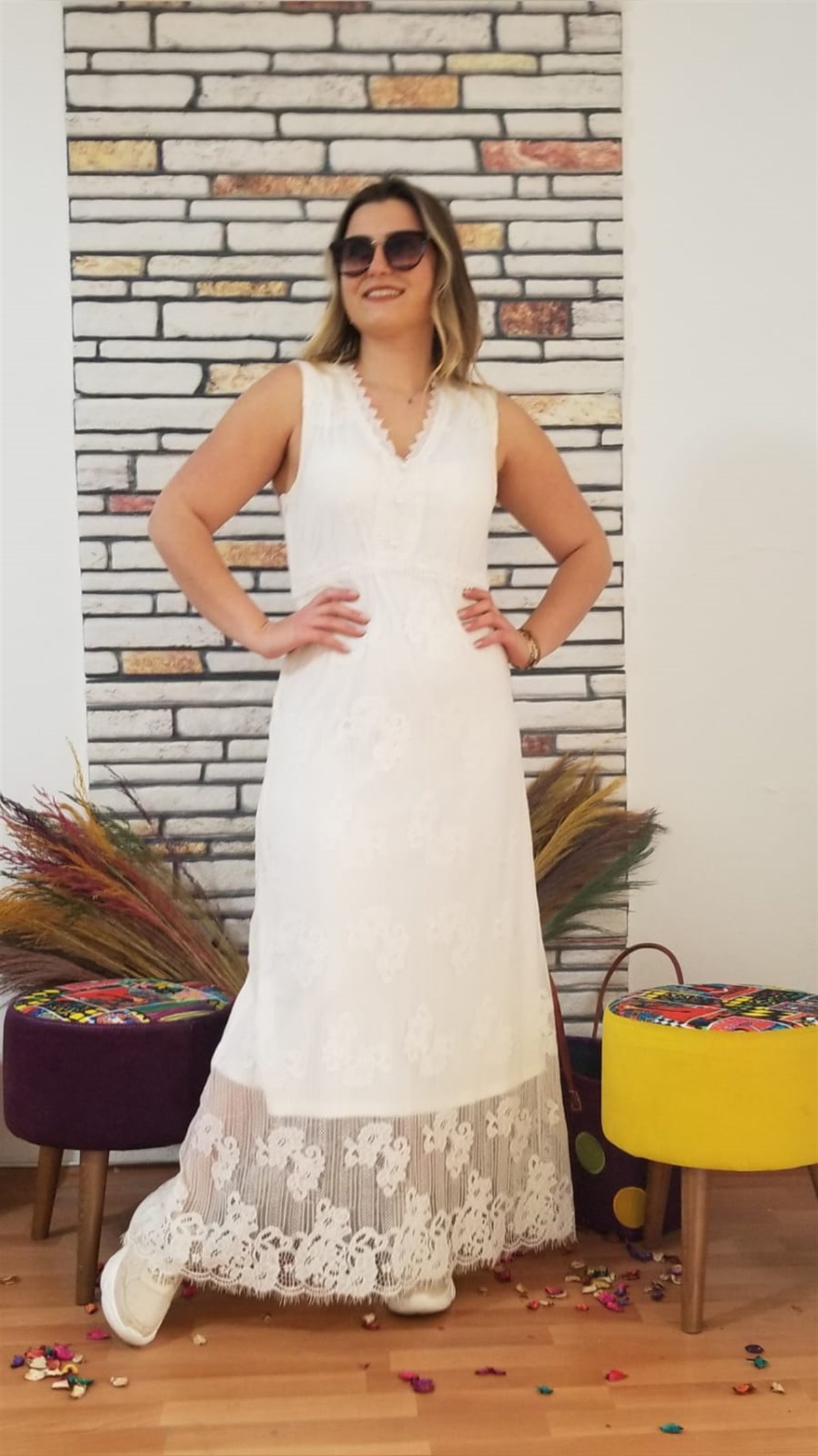 Beyaz İtalyan Dantel Elbise Altı Volanlı İçi Astarlı