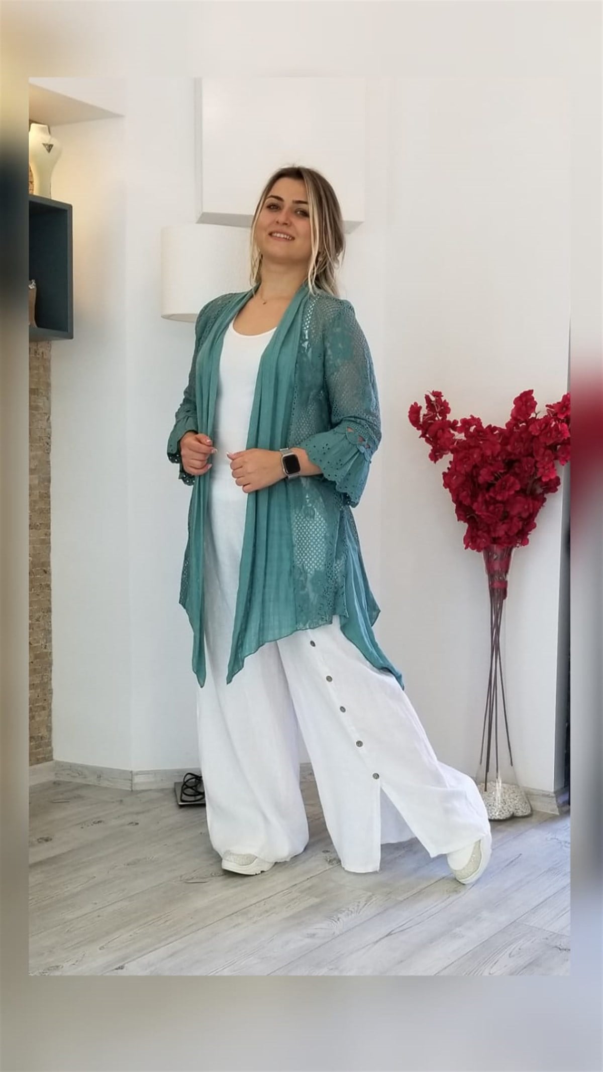 Çağla Yeşili İtalyan Dantel Hırka