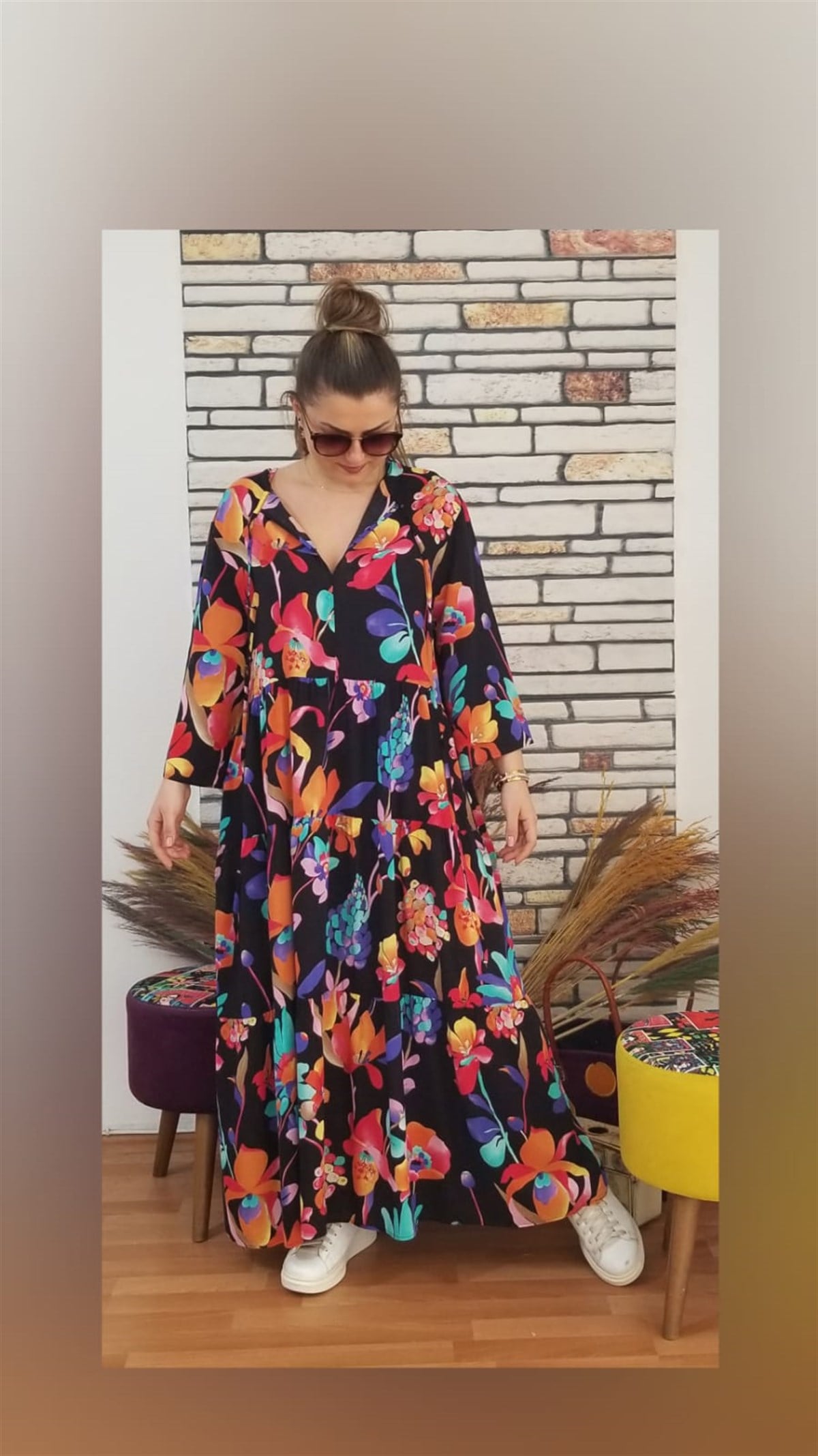 Siyah Dijital Baskılı Ponponlu Salaş Elbise