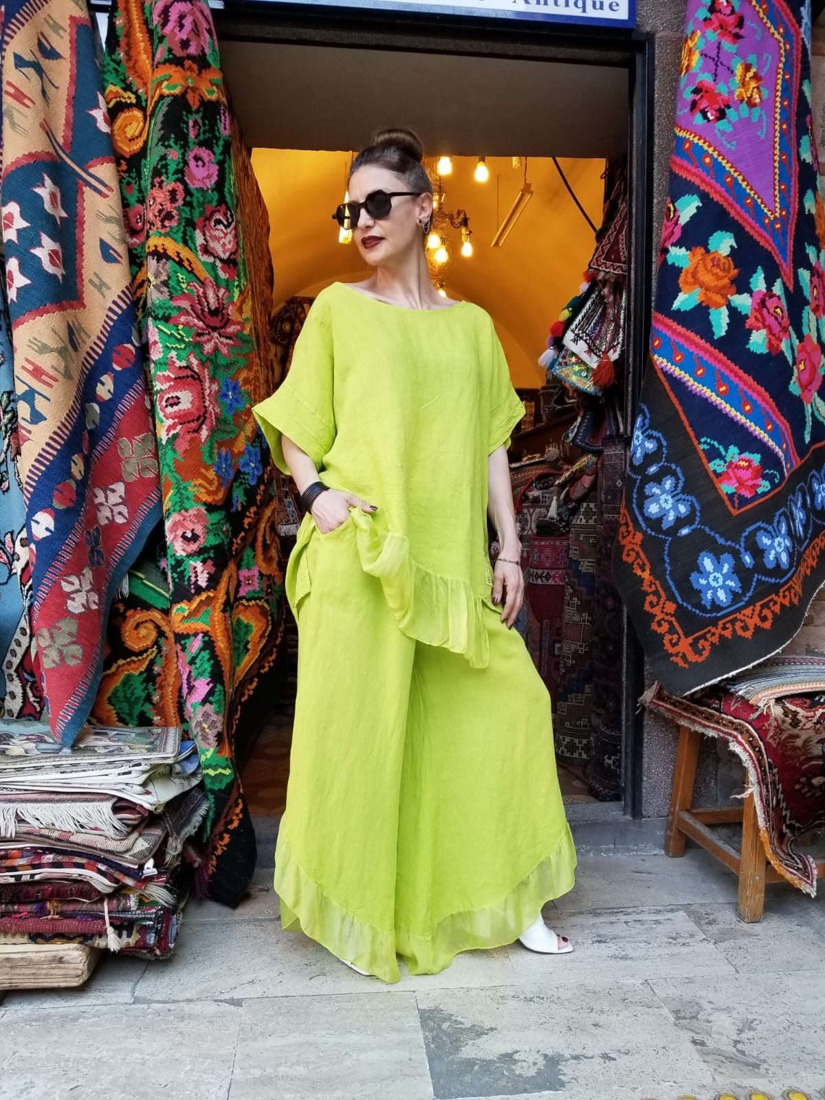 Etek ve Paça Kısımları İpek Takım