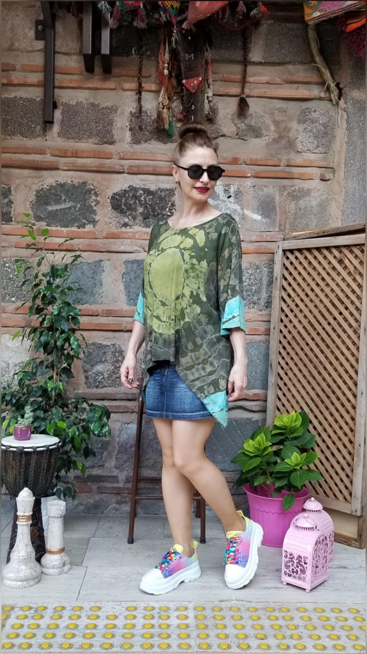 Haki Batikli Asimetrik Penye Kumaş Bluz