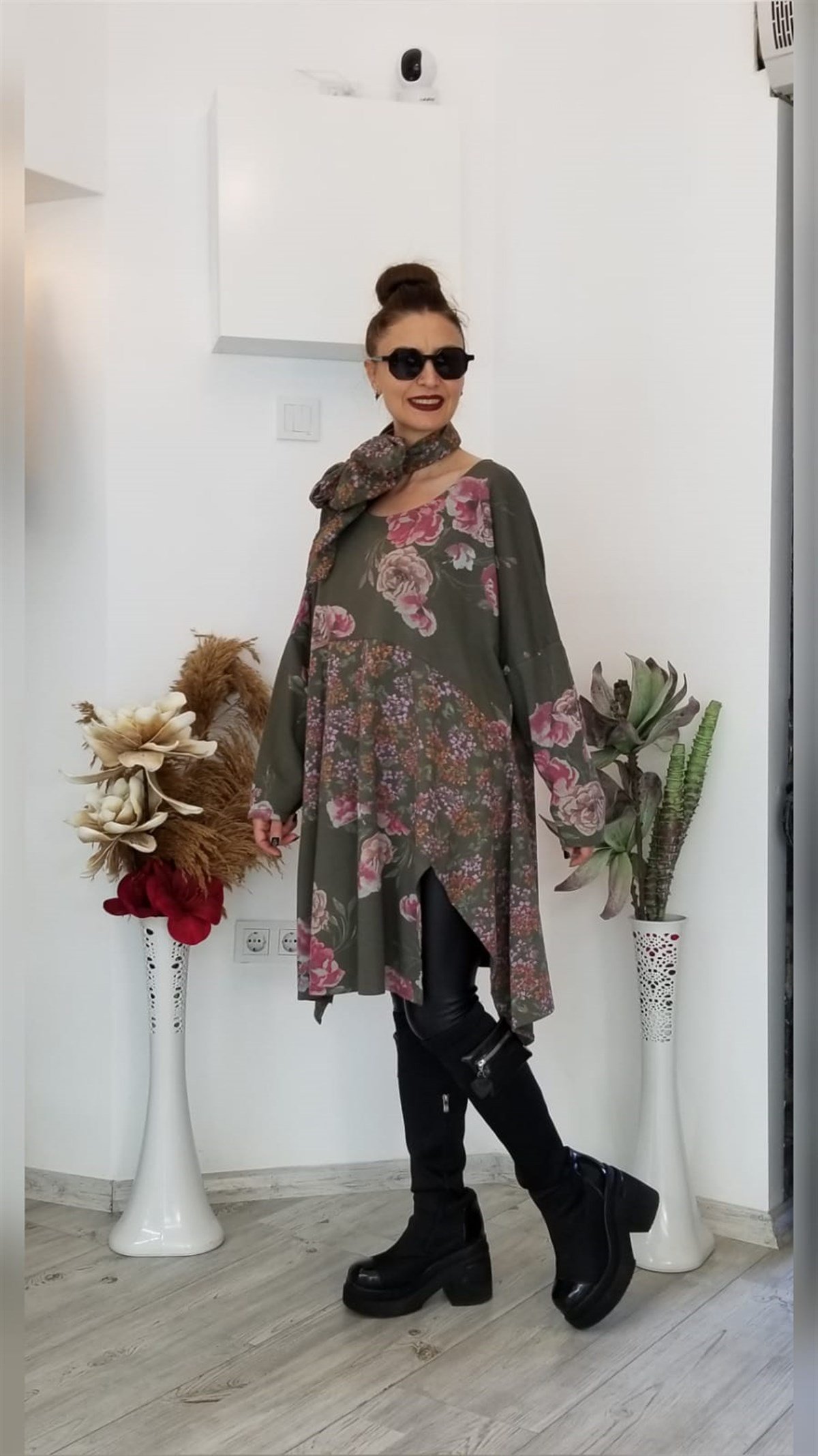 Haki Çiçek Desenli Tunik