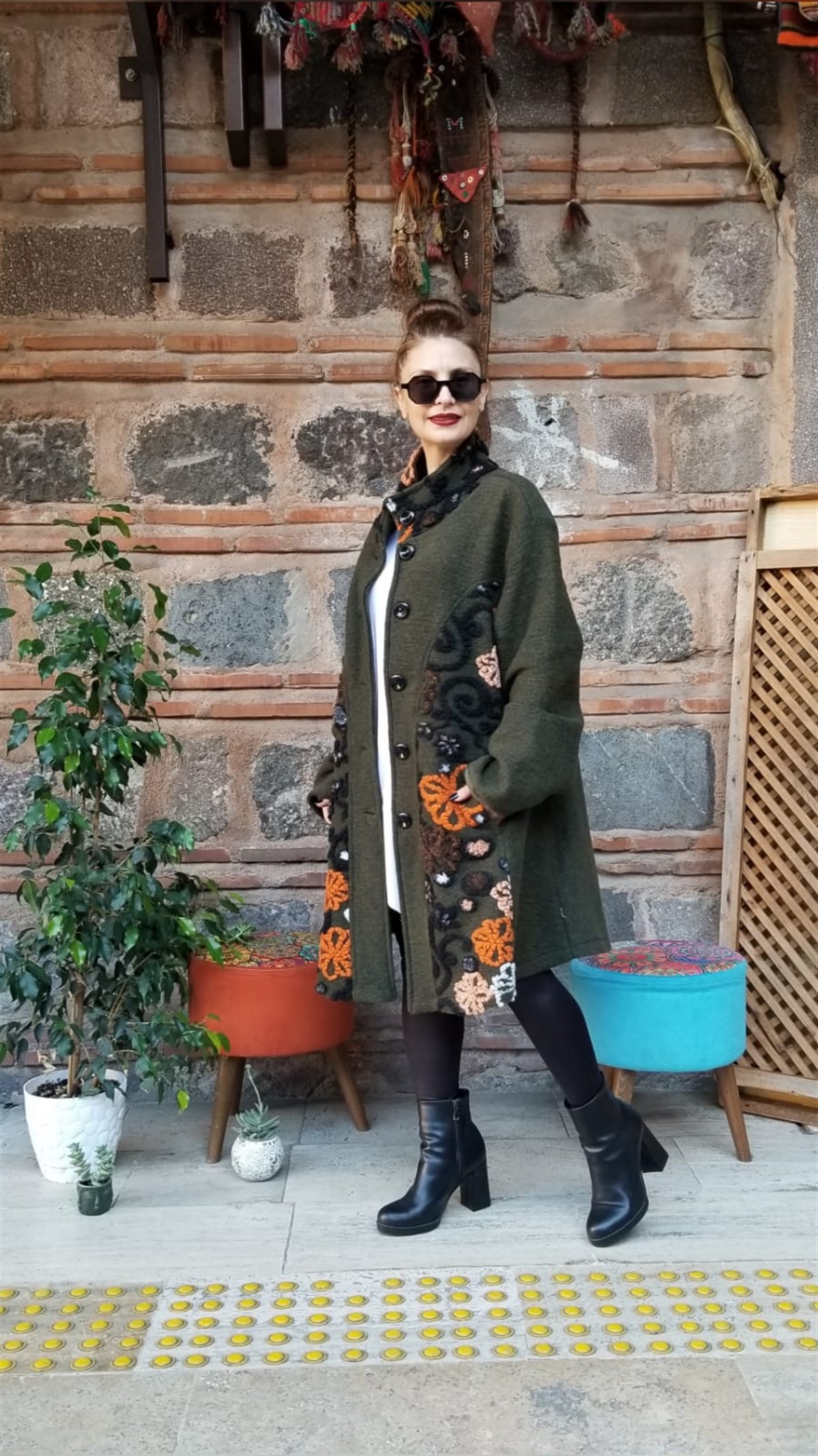 Haki Çiçekli Keçe Kaban