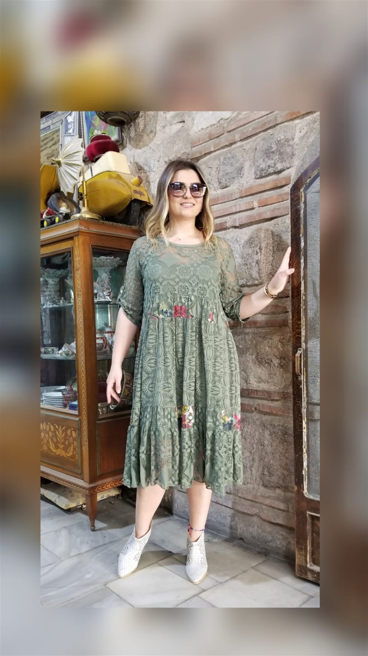 Haki İşlemeli Dantelli Elbise