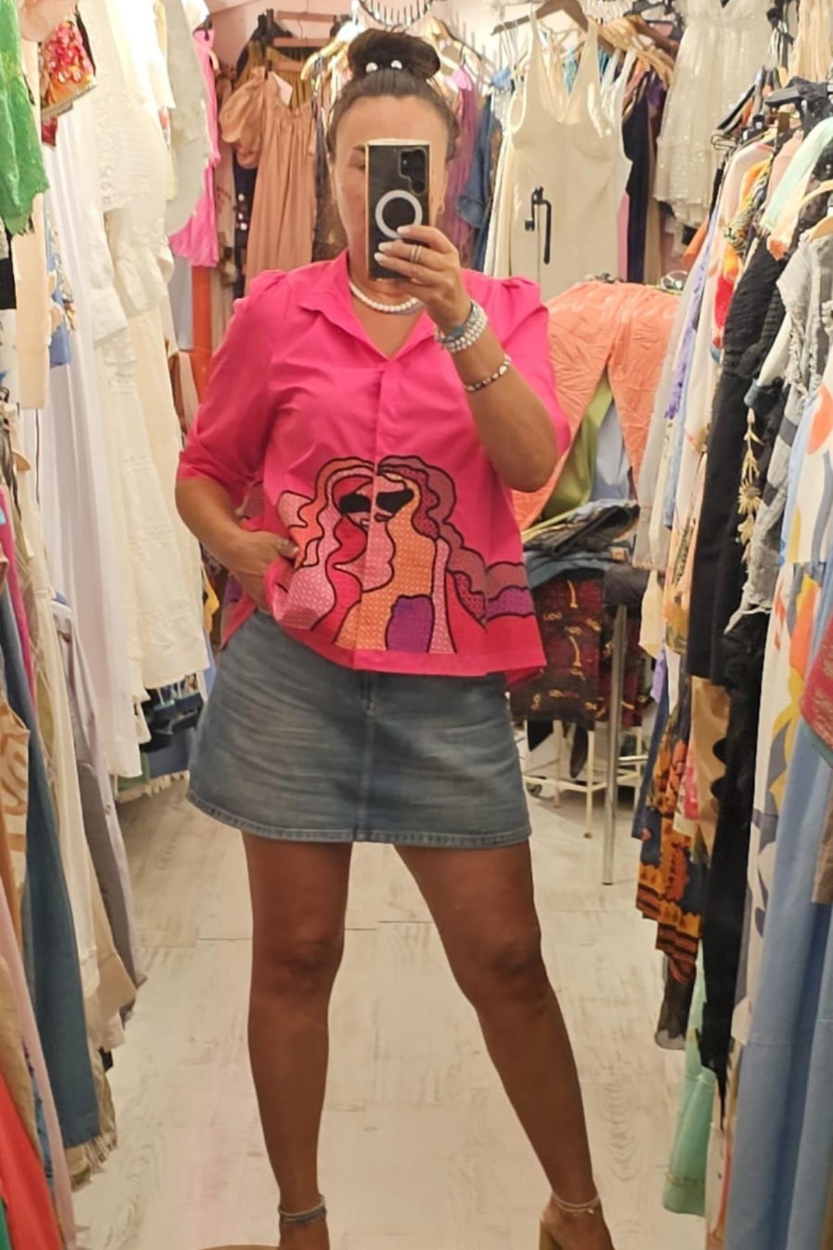 Hakim Yaka Makina Nakışı Önden Düğmeli Fakir Kol Bluz Pembe