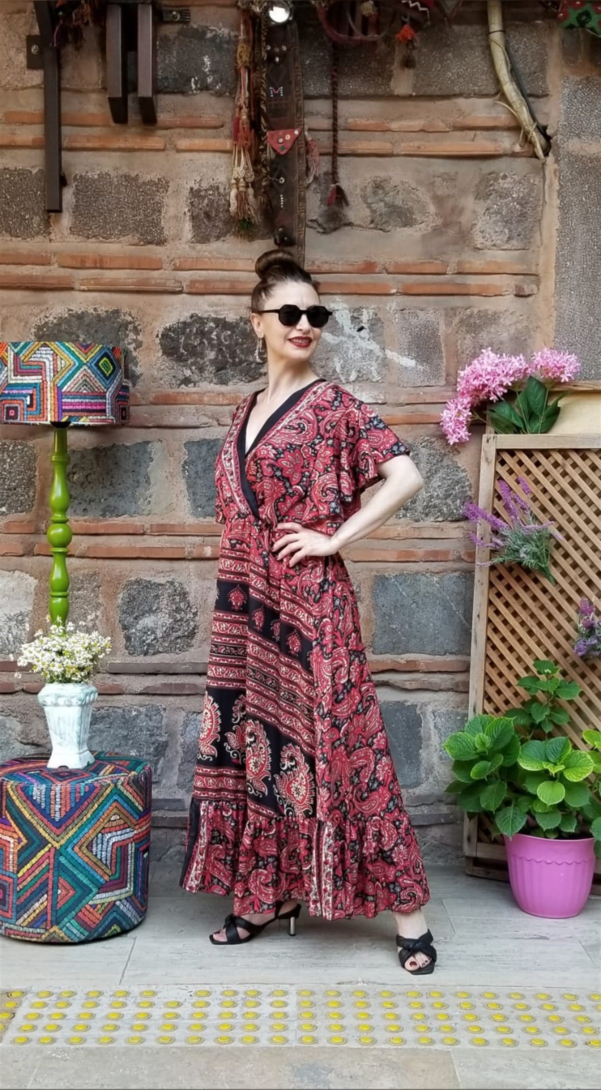 Hint İpeği Beli Lastikli Bordo Siyah Rengi Etnik Desen Elbise