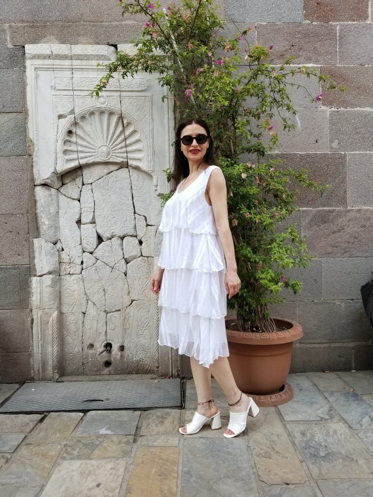 İtalyan Kat Kat Beyaz Elbise