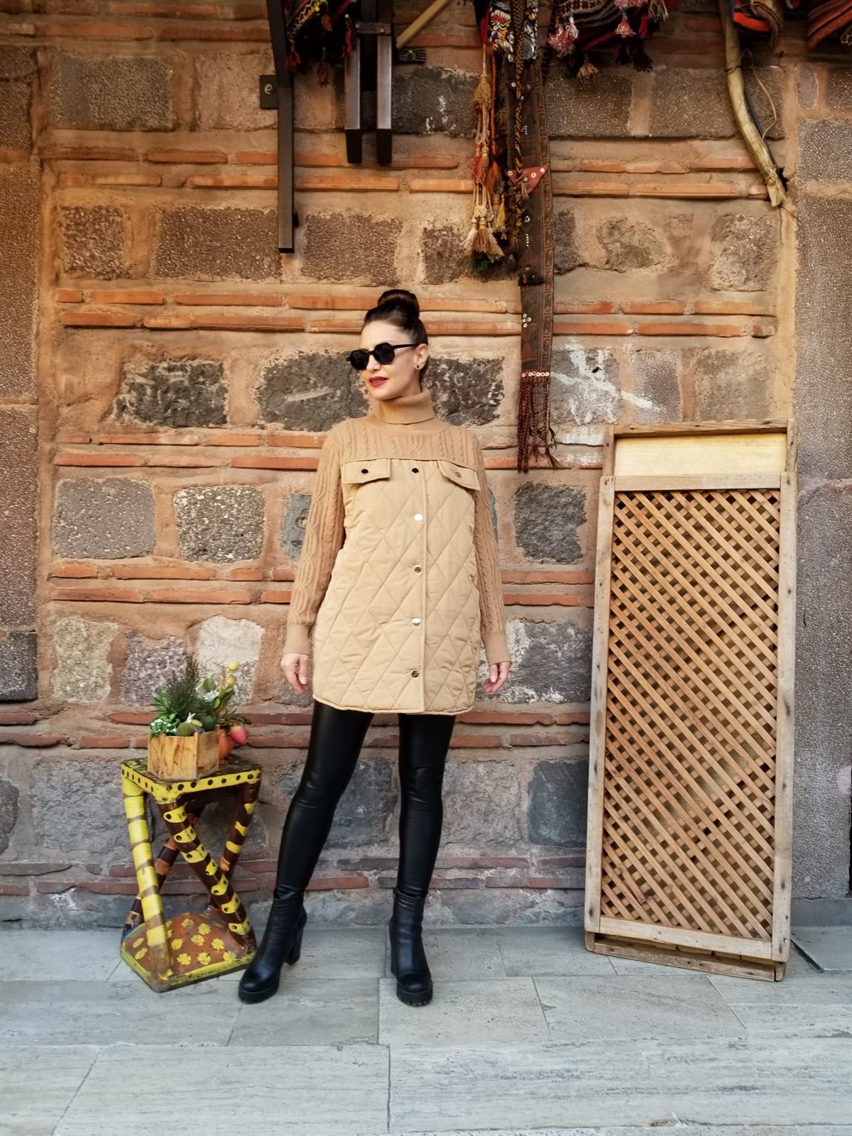 İtalyan Örme Triko Kazak Önden Düğmeli Deve Tüyü Rengi