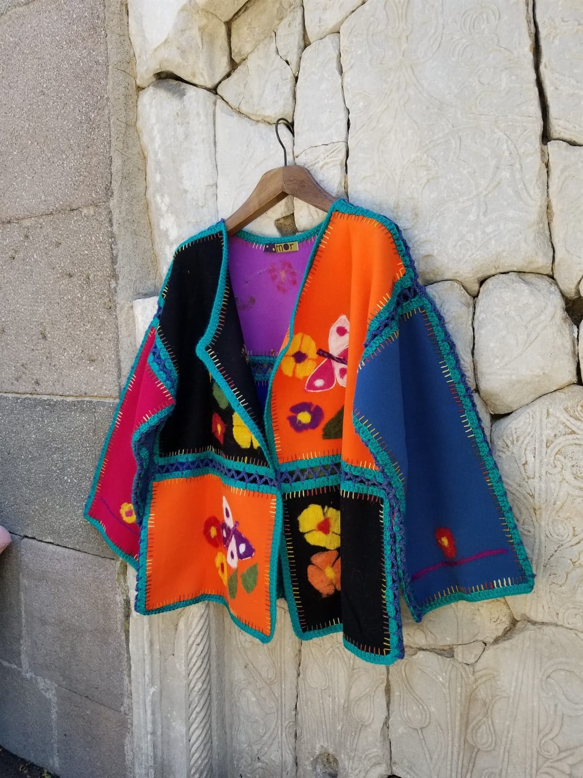 Kaşe Kumaş El İşi ve Keçe Detaylı Tasarım Hırka