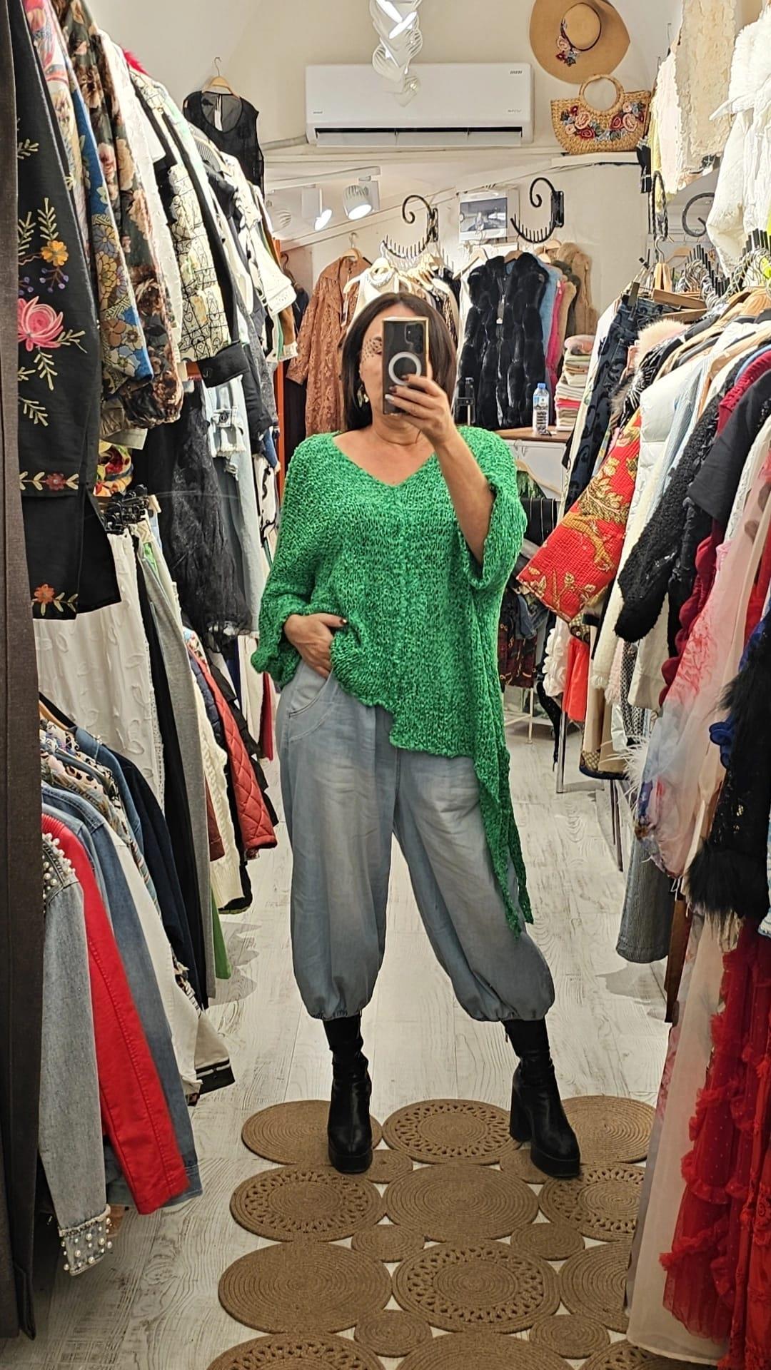 Koton ve akrilik karışımı makina örme kazak renk yeşil