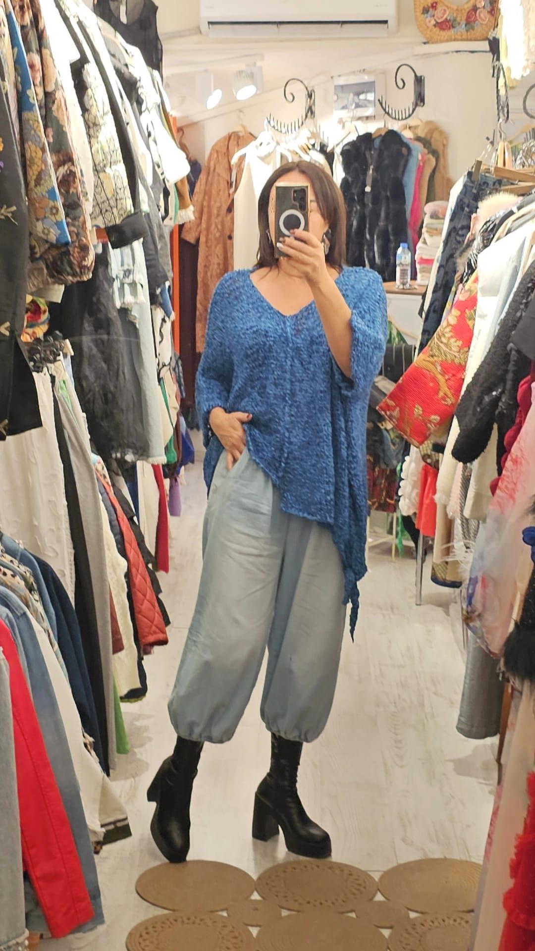 Koton ve akrilik karışımı makina örme kazak renk mavi