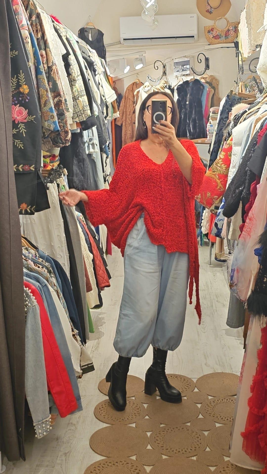 Koton ve akrilik karışımı makina örme kazak renk kırmızı