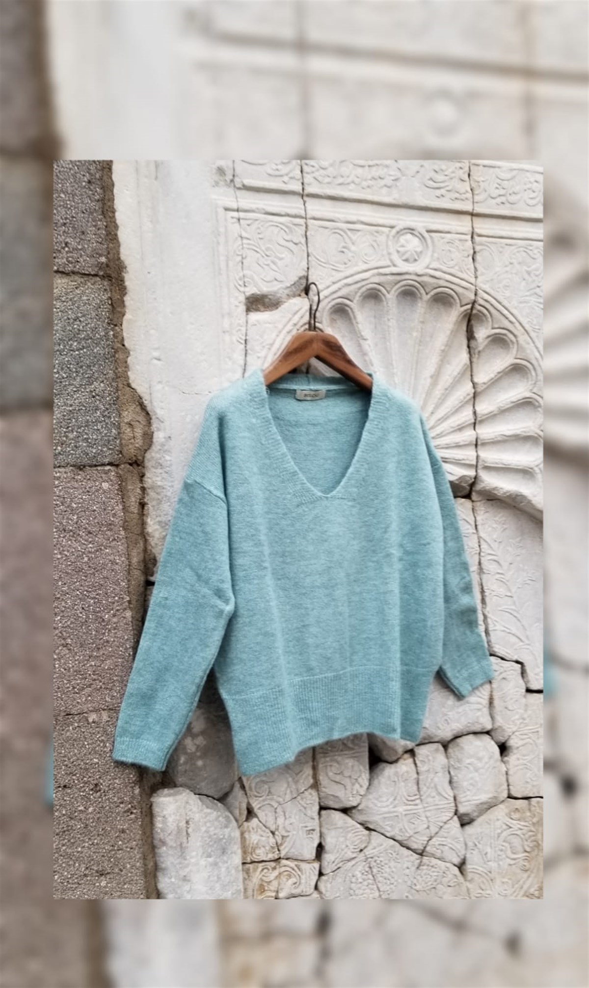 Mercan Yeşili Pmuklu V Yaka Kazak