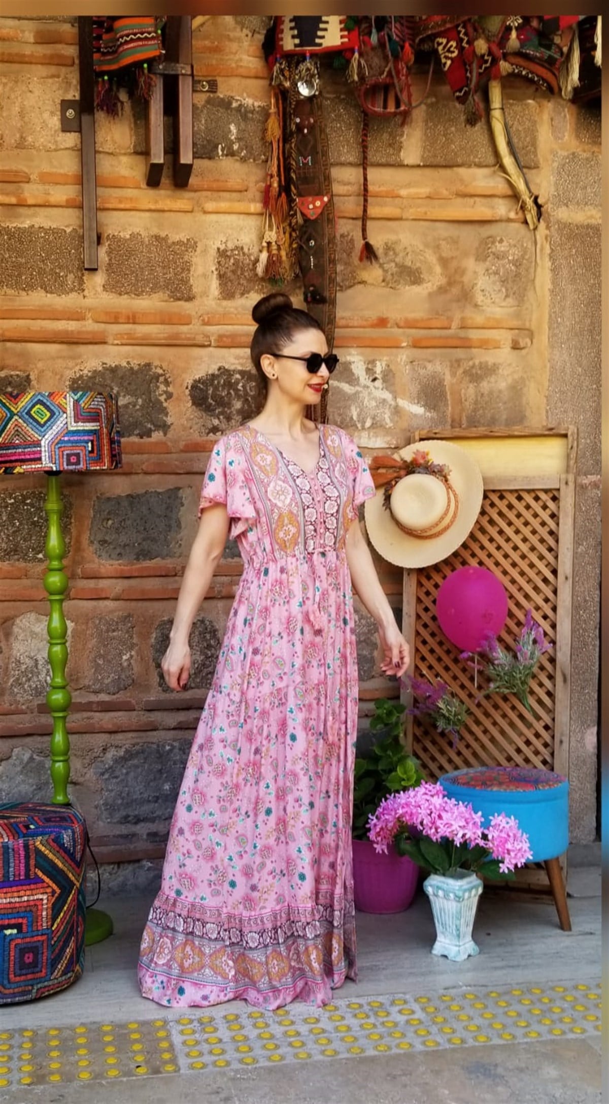 Pembe Çiçekli Elbise