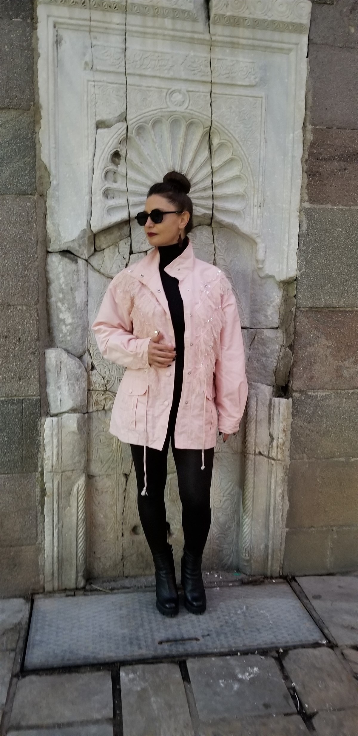 Pembe Dantelli  İthal  Trençkot